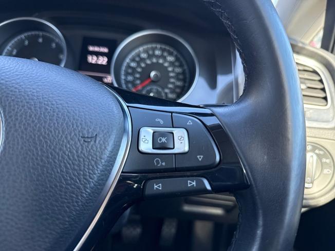 VOLKSWAGEN Golf Photo 17