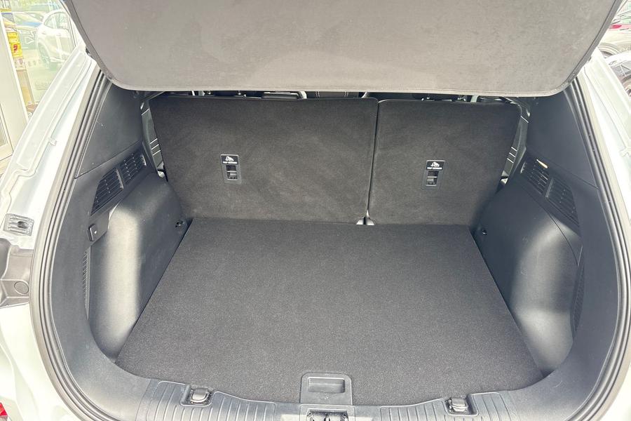 Ford KUGA Photo autoimg-7db1eda6386340bde763a975d652cd9a7b2f5cc8.jpg