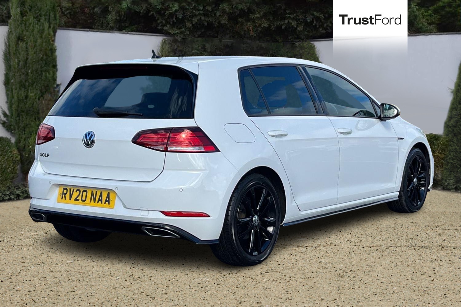 Volkswagen GOLF Photo 3