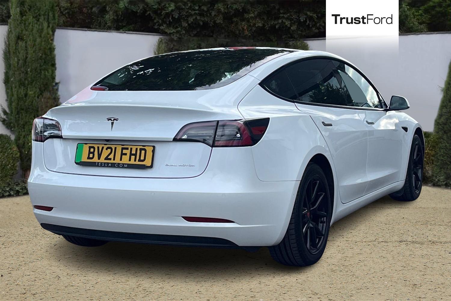 TESLA MODEL 3 Photo 3