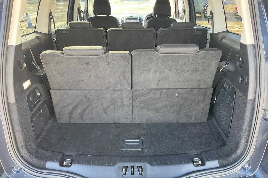 Ford GALAXY Photo autoimg-7dbdfff1c340625c09ce56b4d844a2ab8144cf9d.jpg