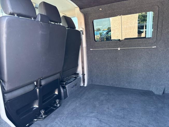 VOLKSWAGEN Transporter Photo 40