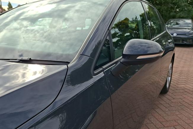 VOLKSWAGEN Golf Photo 20