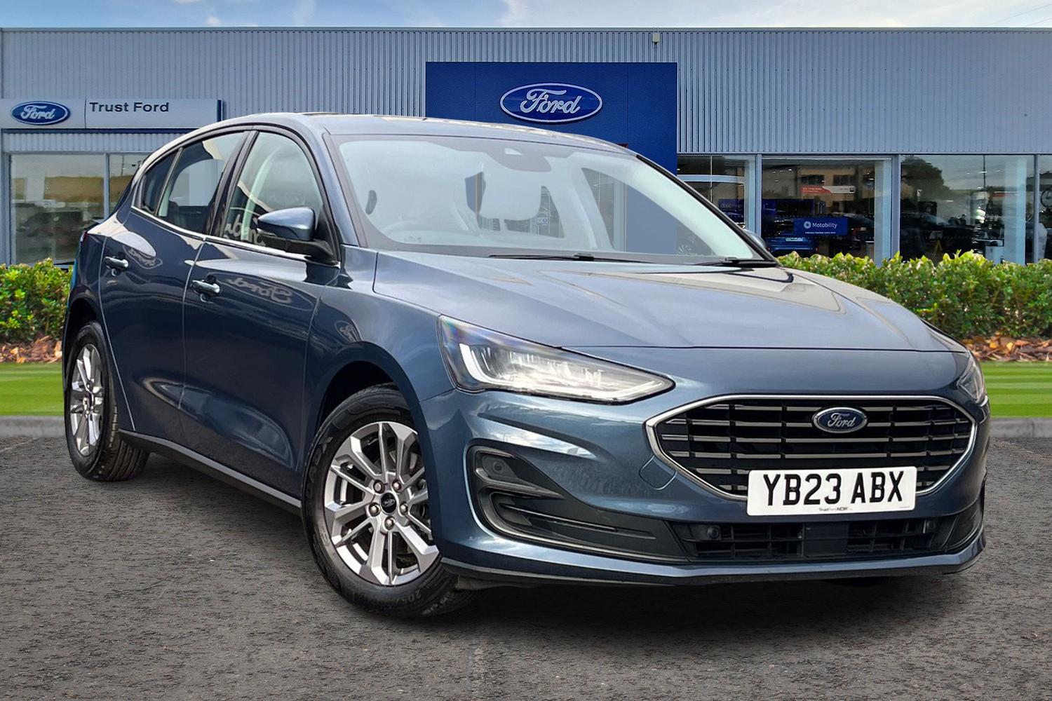 Ford FOCUS Photo 0