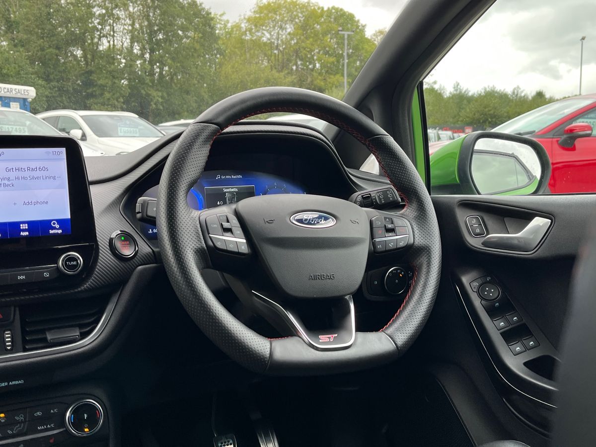Ford Fiesta Photo 14