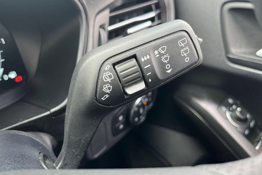 Ford FOCUS Photo autoimg-7dc2d2d2afb1f4c78f55bb59e6fcdfddc8f668dc.jpg