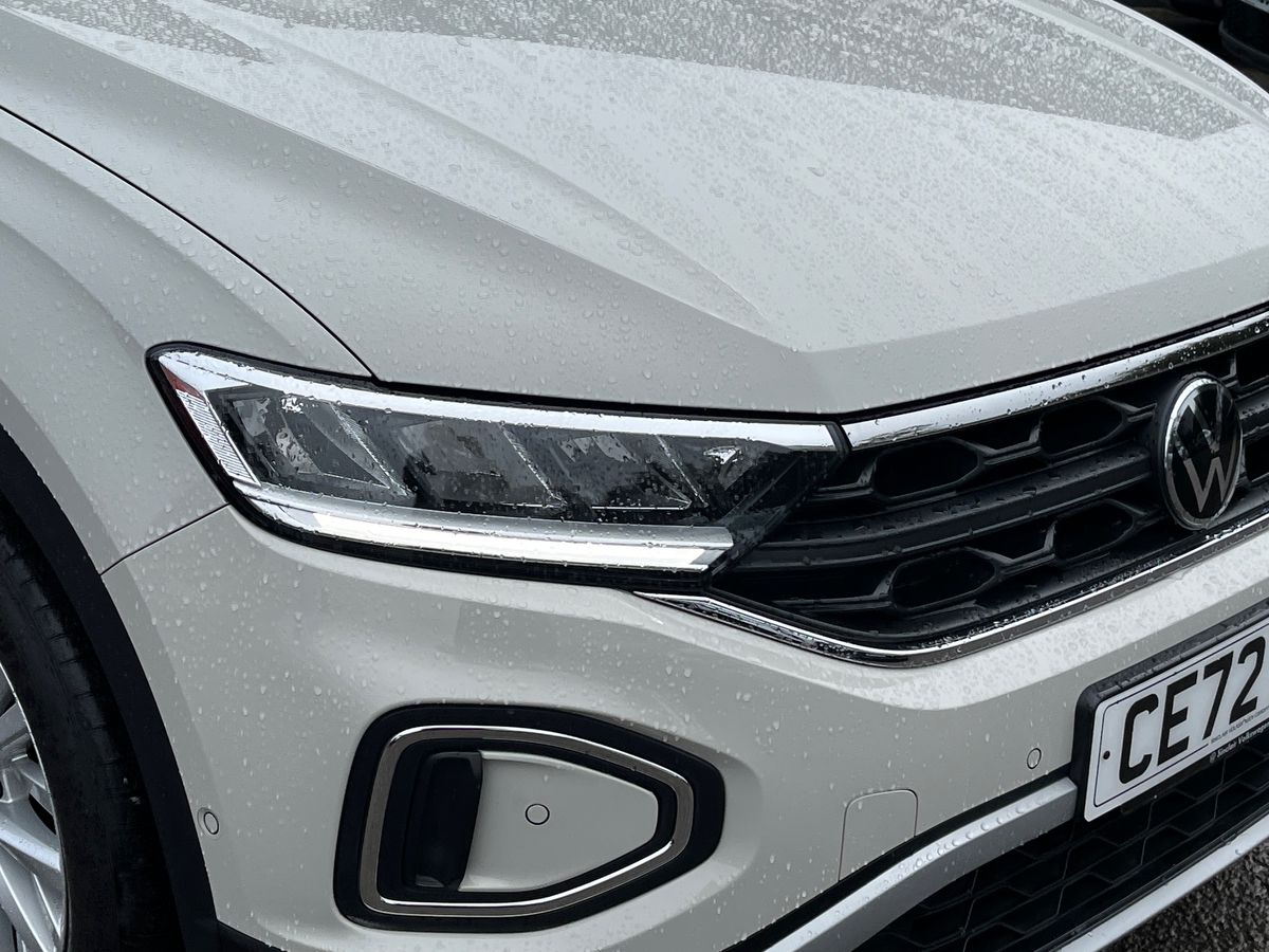 Volkswagen T-Roc Photo 17