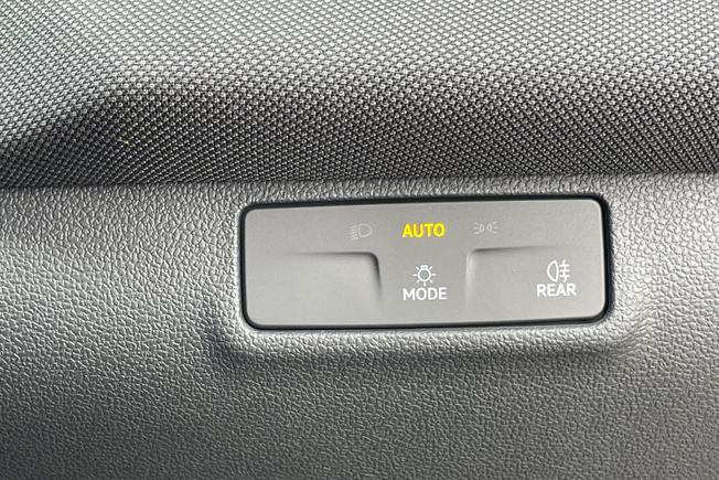 VOLKSWAGEN T-Roc Photo 46