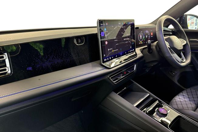 VOLKSWAGEN Tiguan Photo 2