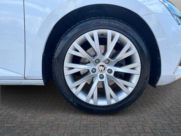 Skoda Superb Photo autoimg-7dd0be1ce23508e30216d6e57b0e1eab77a2cec5.jpg