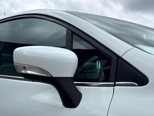 RENAULT Clio Photo 20