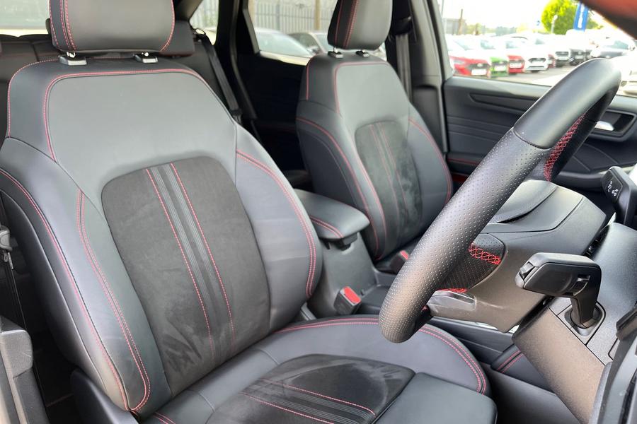 Ford KUGA Photo autoimg-7dd561405cde262ac5d1ea596999deb6b564e923.jpg