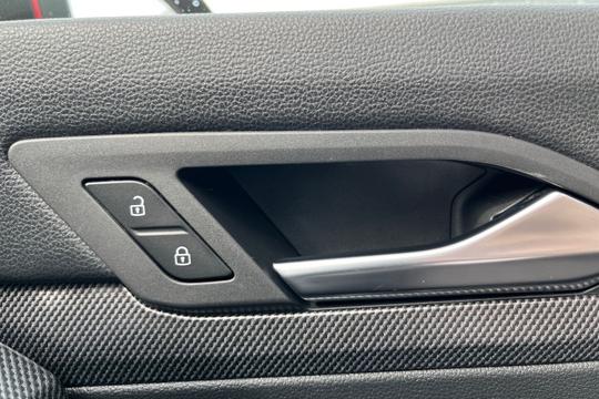 Volkswagen Golf Photo autoimg-7dd5bc06aa1232dc433c4087a8b4d9166b7a0ec6.jpg