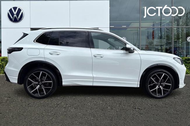 VOLKSWAGEN Tiguan Photo 4