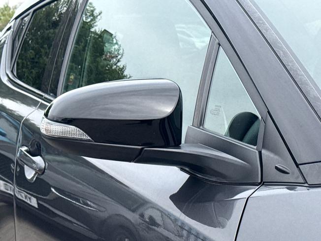 TOYOTA C-Hr Photo 20