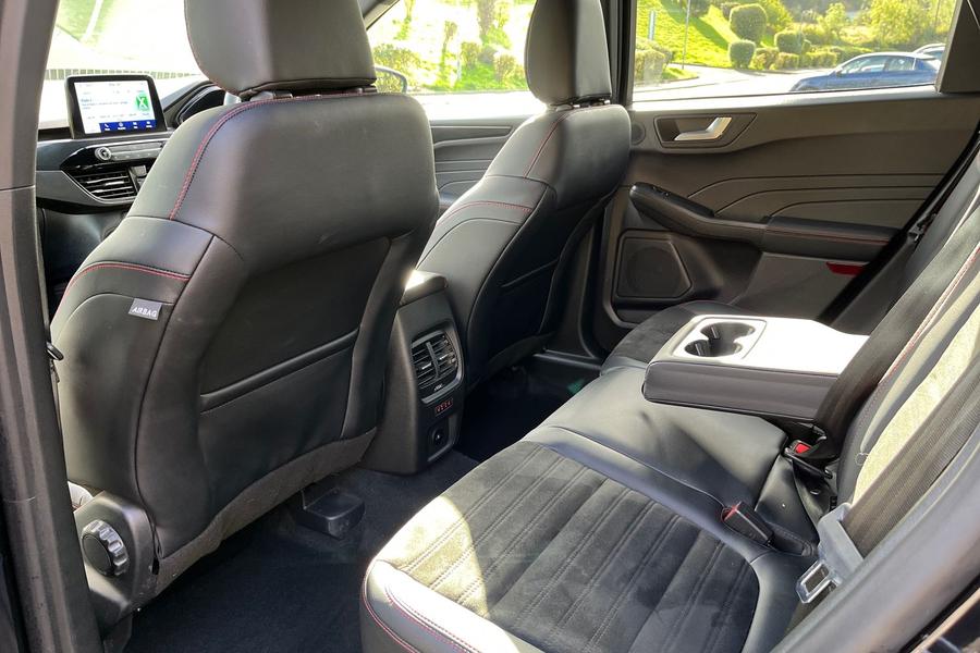 Ford Kuga Photo autoimg-7ddcb1562bf3ed7284a91798d58e03ed30e186d8.jpg