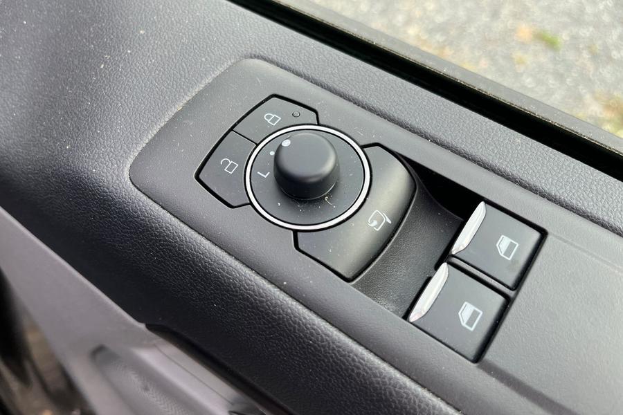 Ford TOURNEO CUSTOM Photo autoimg-7ddf622e14ed200703f5eefe66a9059056e89d23.jpg