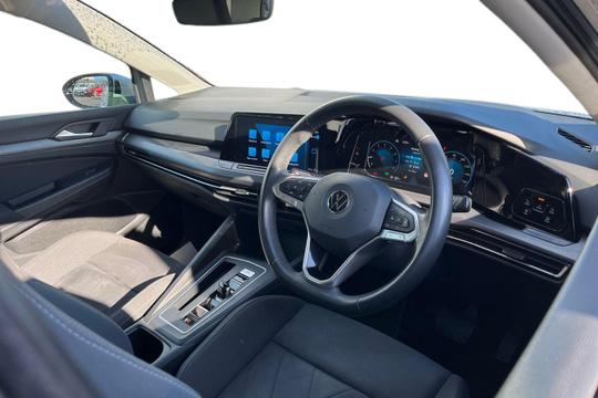 Volkswagen Golf Photo autoimg-7de689c27e5ae4ebb9bb756bb19334a2a44cc2be.jpg
