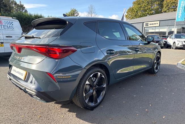 CUPRA Leon Photo 39