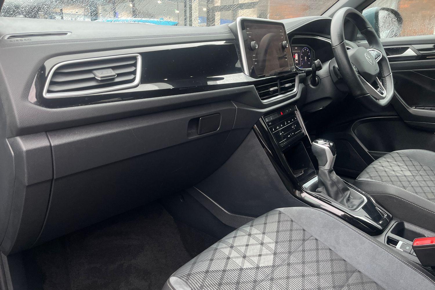 Volkswagen T-ROC Photo 17