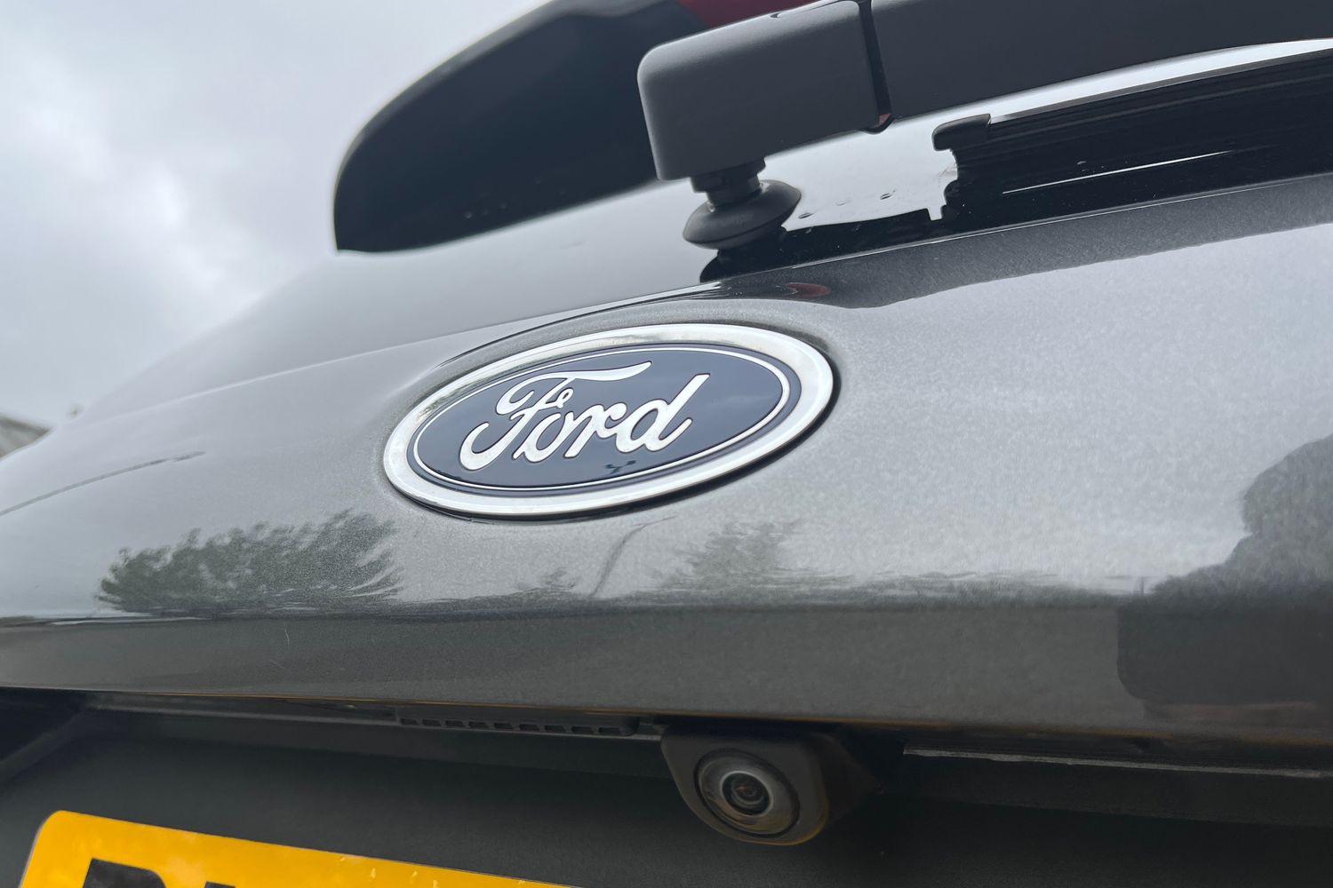 Ford FIESTA Photo 38