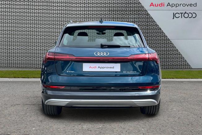 Audi e-tron Photo 7