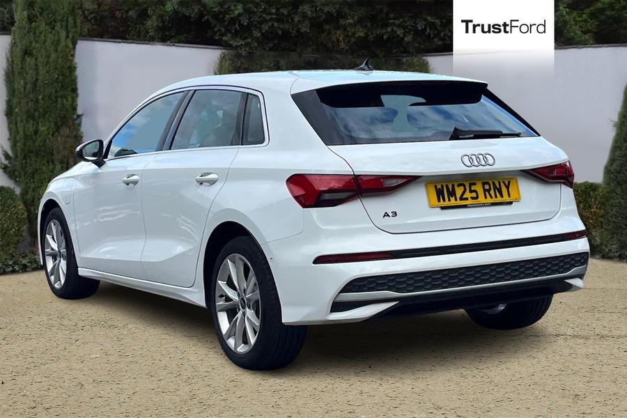 Audi A3 Photo autoimg-7df36b42d9d83b4cba415c0642c7f6f3e3de3ed7.jpg