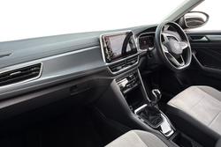 VOLKSWAGEN T-Roc Photo 2