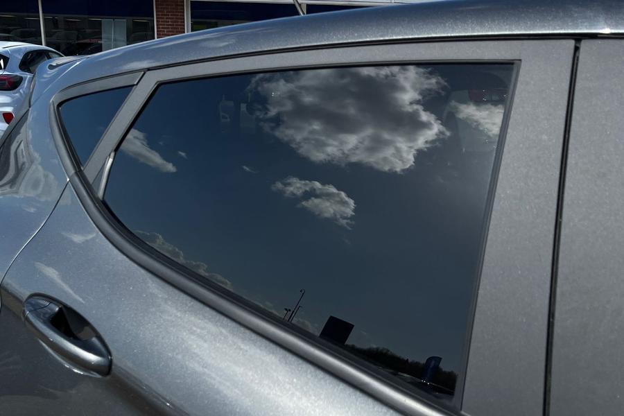 Ford FIESTA Photo autoimg-7df5d825334f19fc5daedf9db60d9fe6f7b1bbc5.jpg