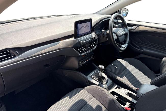 FORD Focus Photo 2