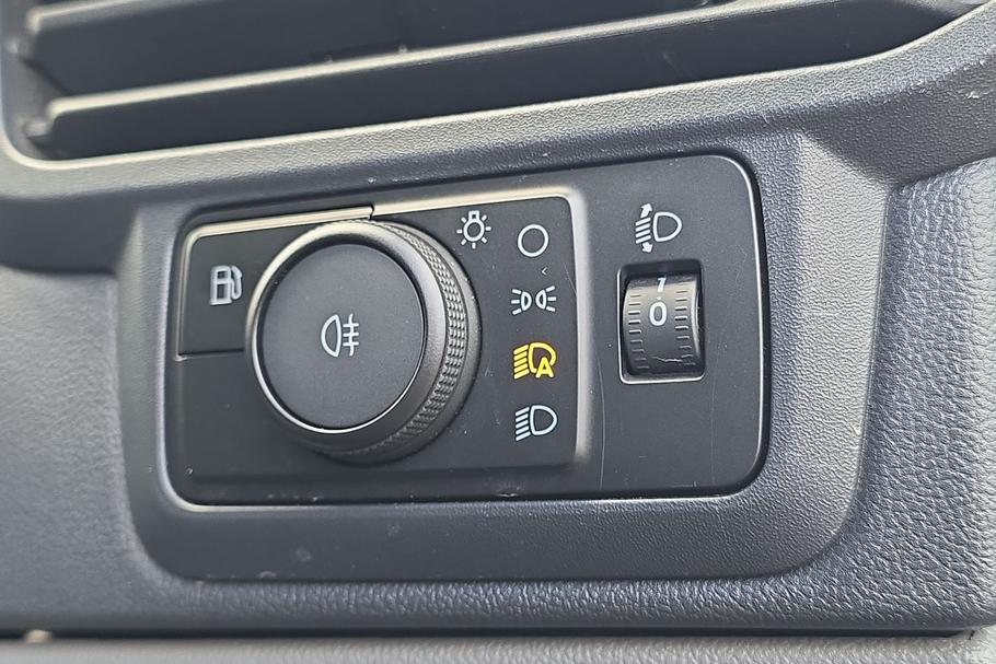 Used Ford TRANSIT CUSTOM WP75FXT 29