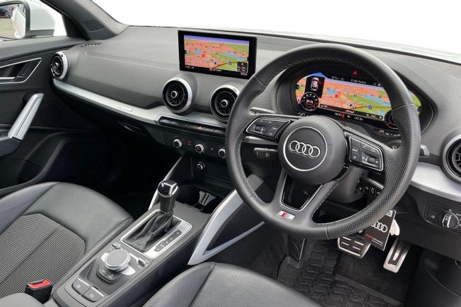 AUDI Q2 Photo 6