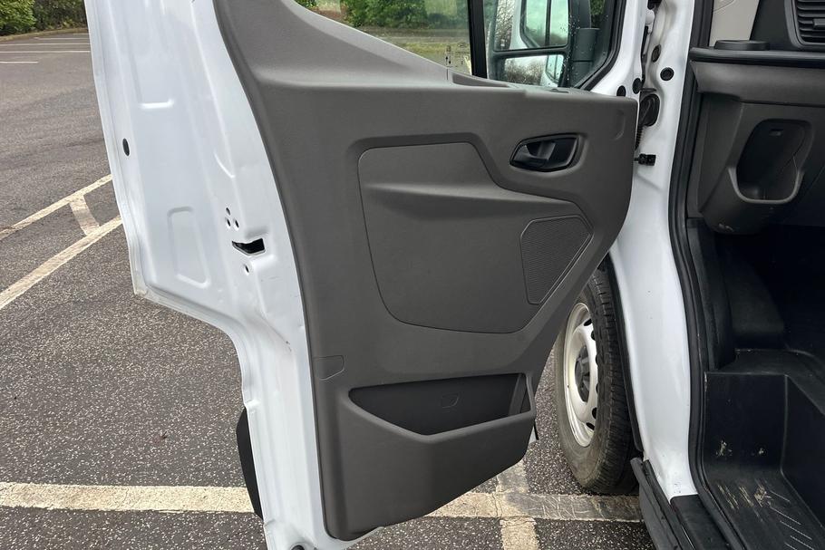 Used FORD TRANSIT WP25KCU 18