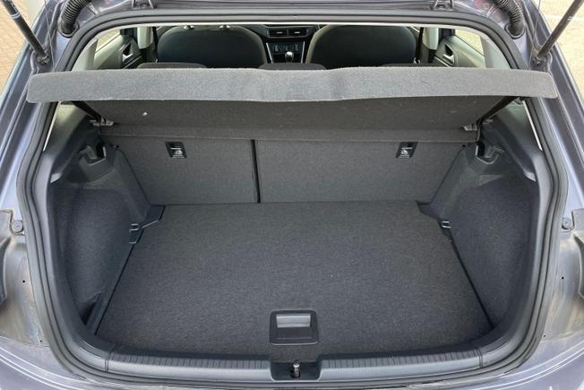 VOLKSWAGEN Polo Photo 12