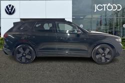 VOLKSWAGEN Touareg Photo 4