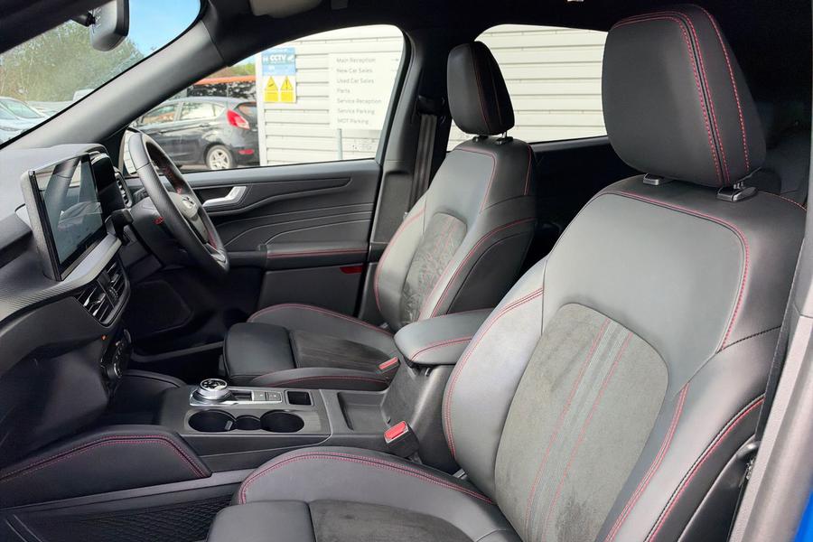 Ford KUGA Photo autoimg-7e113ee001ac9fc8d4542c0f773be27441d2dc32.jpg