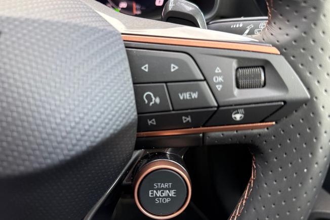 CUPRA Leon Photo 17