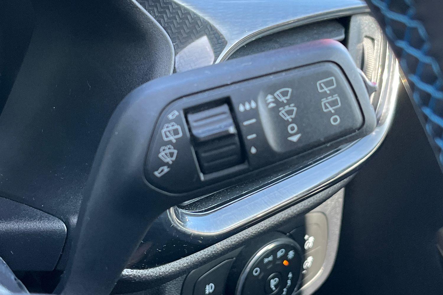 Ford Fiesta Photo 14