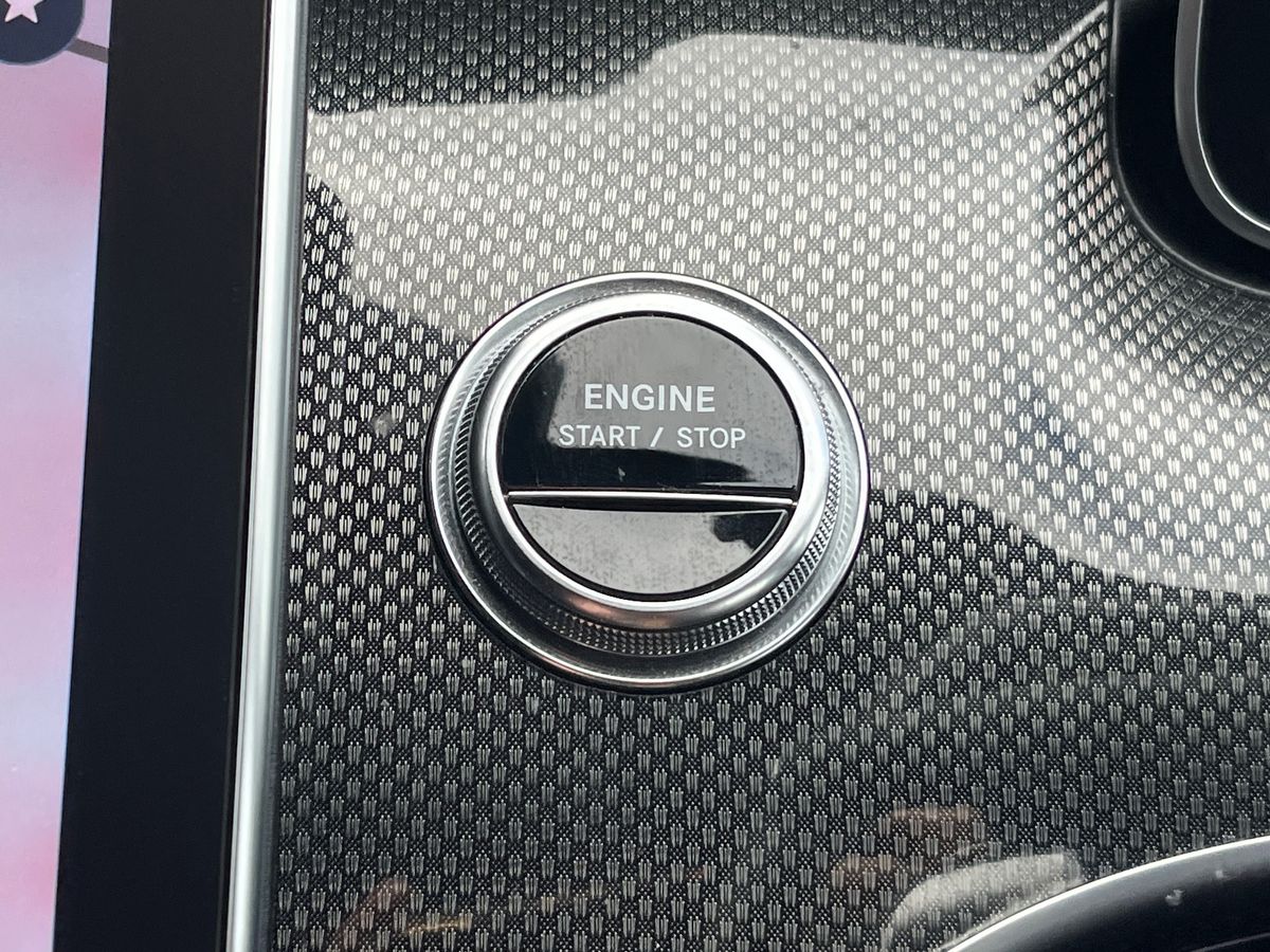 Mercedes-Benz C Class Photo 35