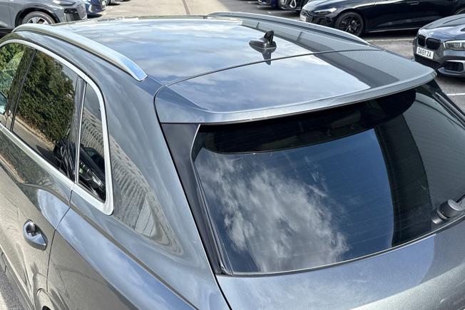 AUDI Q3 Photo 23