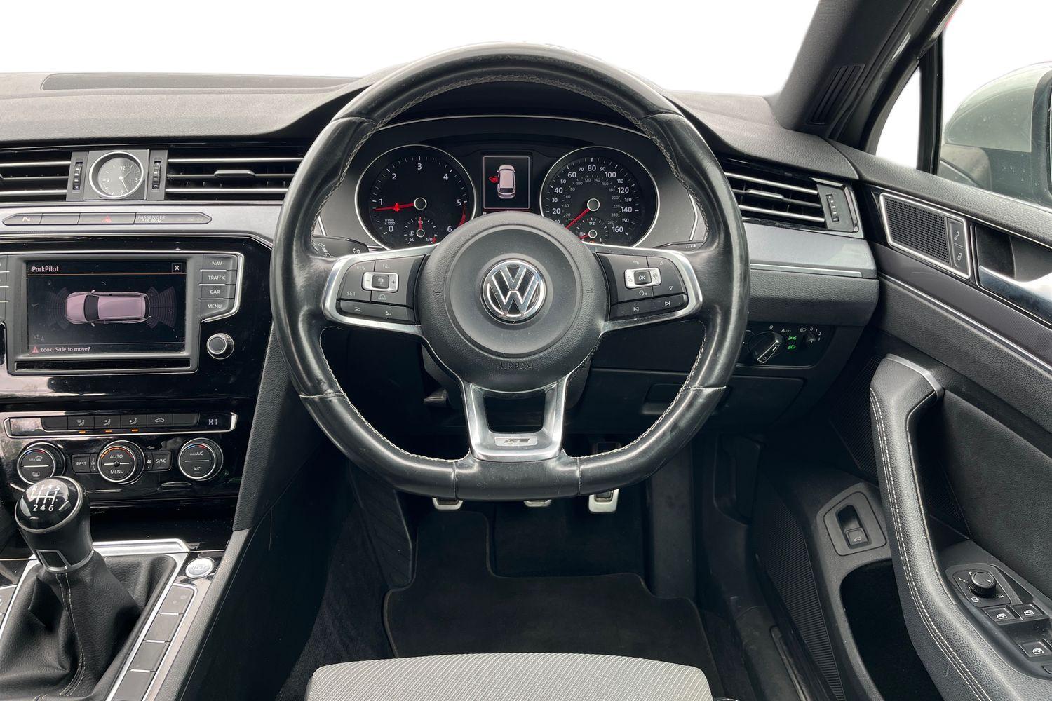 Volkswagen PASSAT Photo 10