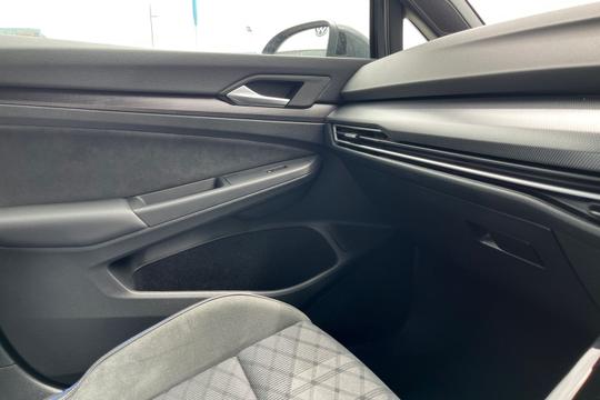 Volkswagen Golf Photo autoimg-7e1c4f200739b94cf72c5e5aad87259140f17dde.jpg