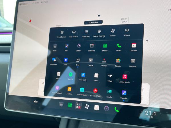 TESLA Model 3 Photo autoimg-7e213a42a4f49b9127d3d734d1ef6b8d608f7452.jpg