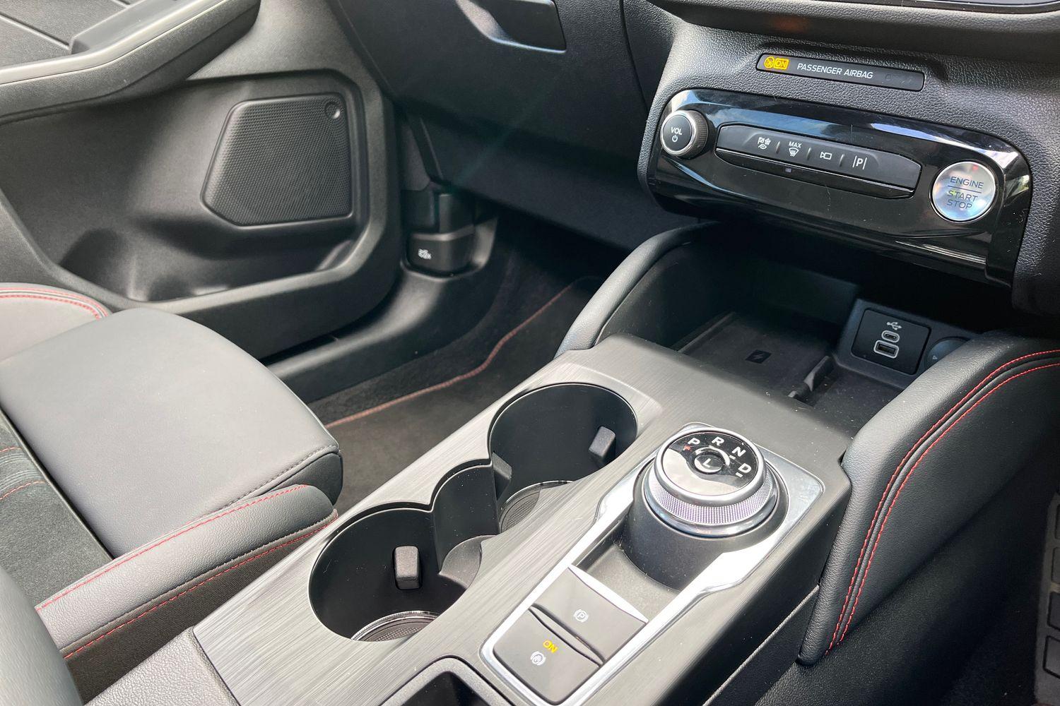Ford KUGA Photo 28