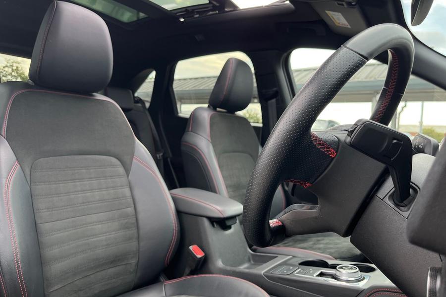 Ford Kuga Photo autoimg-7e27d399a4c1760fd27ccfaf16ebb98dd4e67b29.jpg