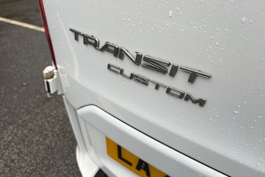 Used Ford TRANSIT CUSTOM LA72HMZ 19