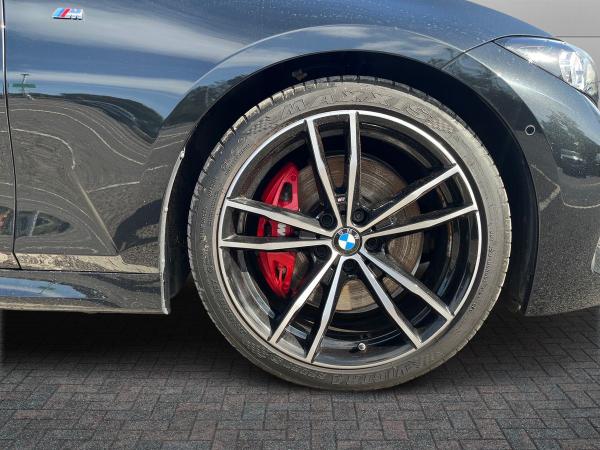 BMW 3 Series Photo autoimg-7e2ac4ec7f9cdc0d3be1bd0e0b5bb4ef994d4f7a.jpg