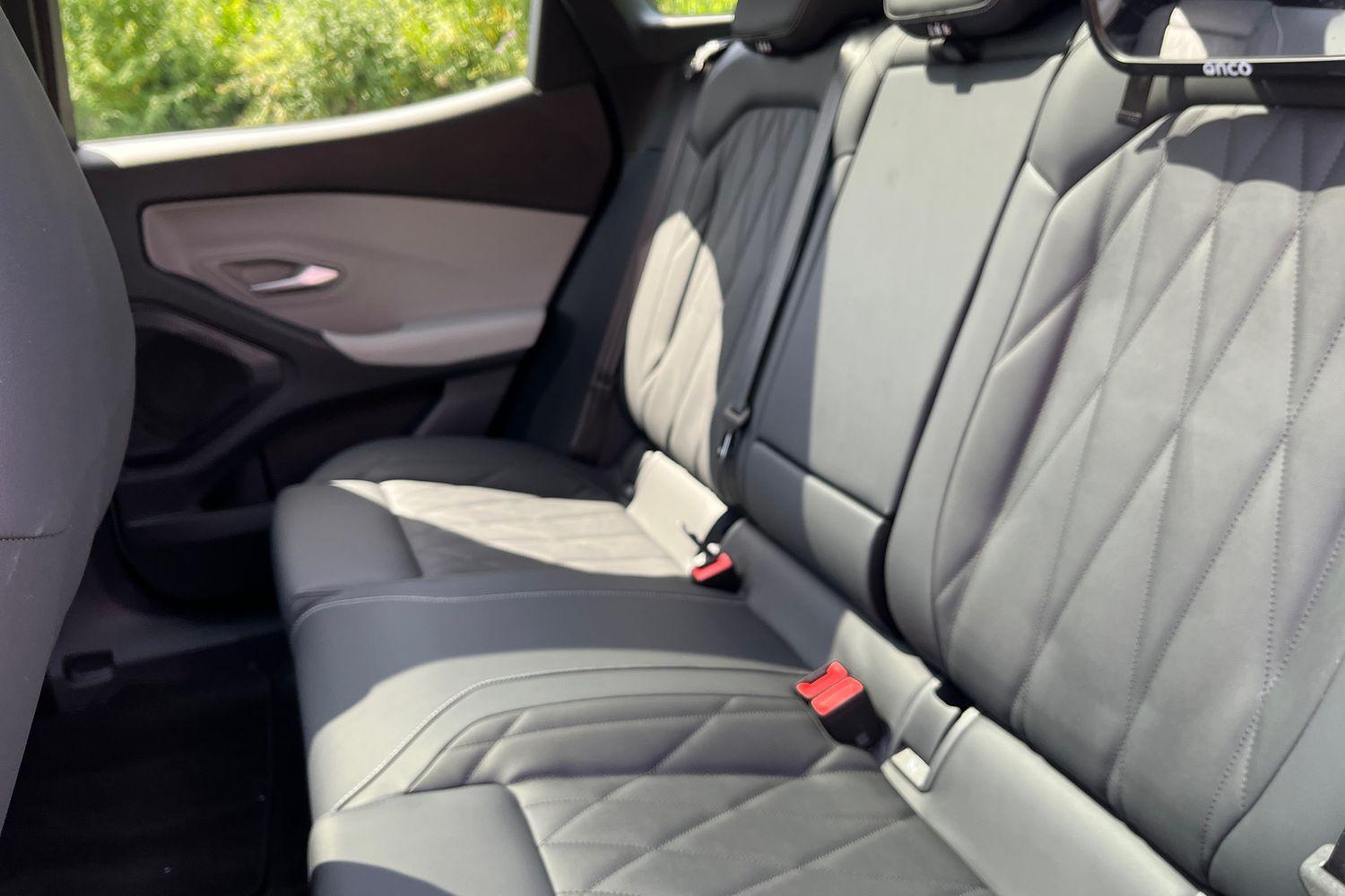 Ford Explorer Photo 34