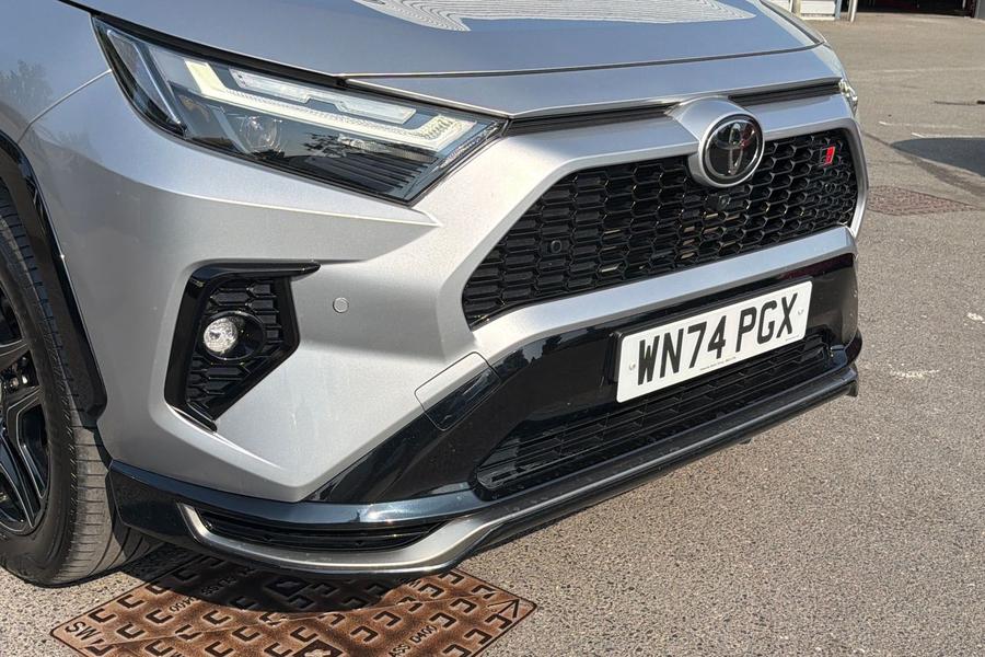 Toyota RAV4 Photo autoimg-7e2d0ee72bdf5cbf9be425815b3cbb550489e352.jpg