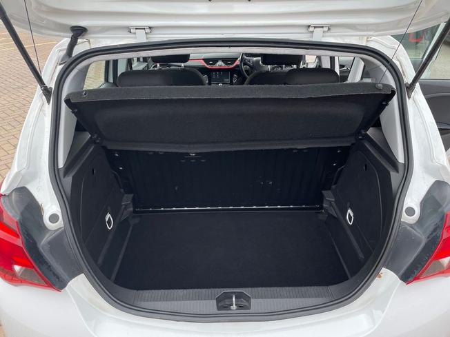 VAUXHALL Corsa Photo 12
